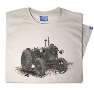 RetroClassic 1945 Fordson Major Tractor T-Shirt